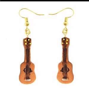Guitar earrings